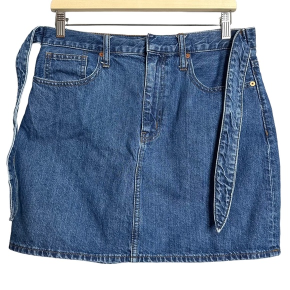 Madewell Rigid Denim Straight Mini Skirt in Haydel Wash: Tie-Waist Edition - Picture 4 of 8